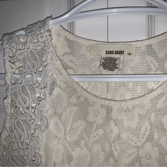 SANS SOUCI Lace Crochet Sleeveless Crop - Picture 4 of 5